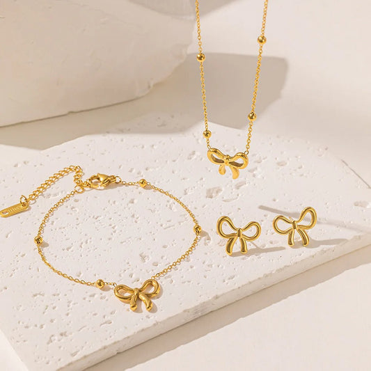 Golden Bow Necklace Set Zevare.pk