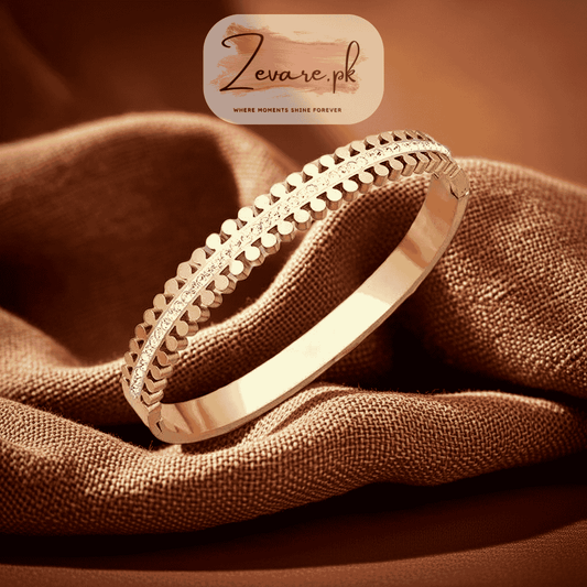 Spikey Bangle – Bold Elegance, Premium Edge Zevare.pk