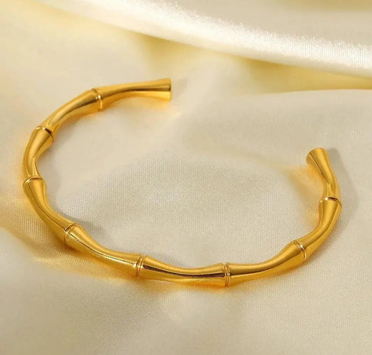 Hadi Cuff – Bold. Sleek. Effortlessly Stylish. Zevare.pk- Hadi Cuff New Style- Zevare.pk