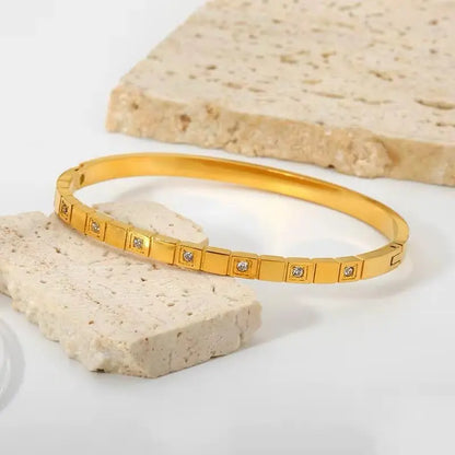 Minimalist White Filled Bangle – Pure Elegance in Simplicity Zevare.pk- Minimalist White Filled Bangle- Zevare.pk
