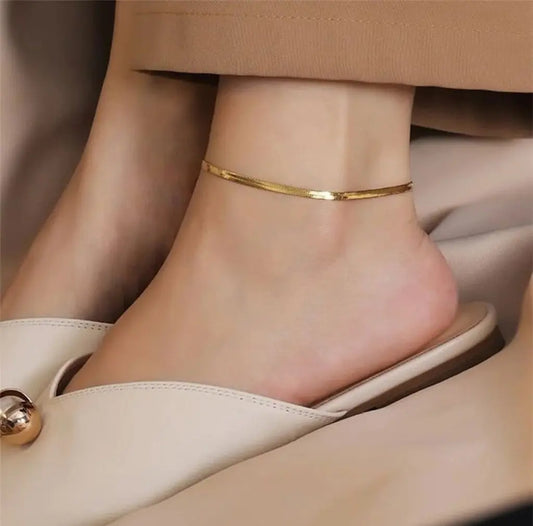 Snake Chain Anklet – Sleek. Stylish. Unforgettable. Zevare.pk