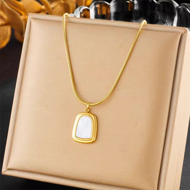 Egyptian Styled Pendant – Timeless Symbol, Bold Statement Zevare.pk- Egyptian Styled Pendant | New Article- Zevare.pk