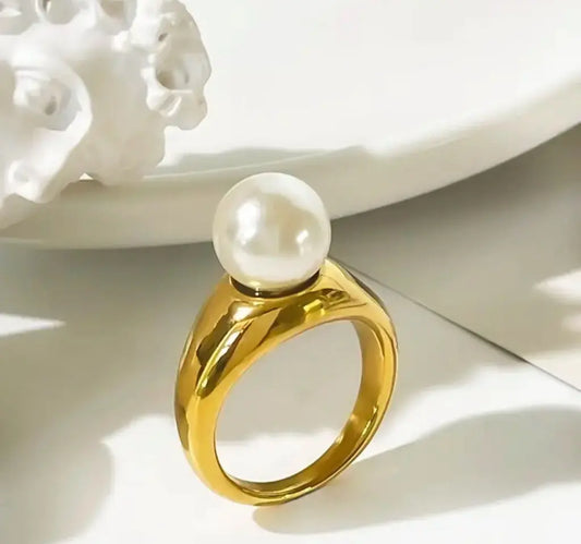 Single Pearl Ring – Simple, Soft & So Pretty Zevare.pk