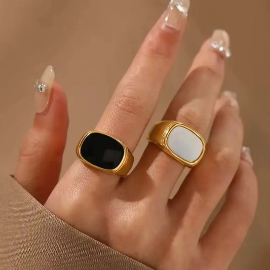 Black & White Charm Ring – Simple, Stylish & Always in Trend Zevare.pk- Black & White Charm Ring- Zevare.pk- Black & White Charm Ring- Zevare.pk