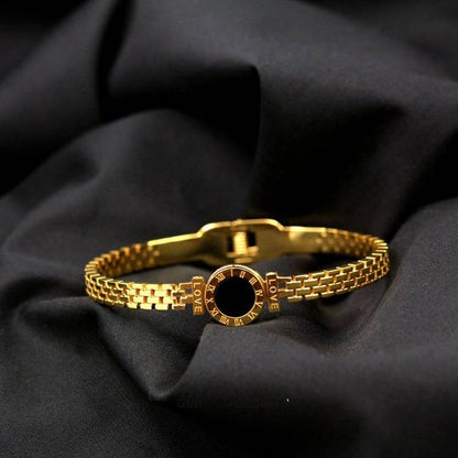 - Minimal Gold Love Handcuff- Zevare.pk
