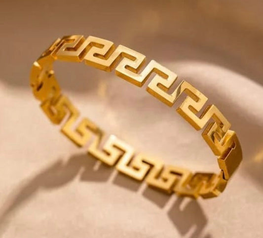Bossy Bangle