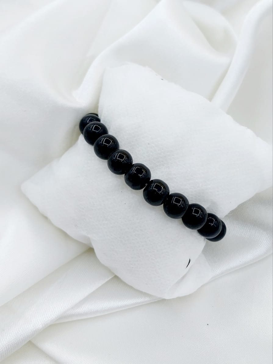 - Pearl Bracelet in Five Colors | New Arrival- Zevare.pk