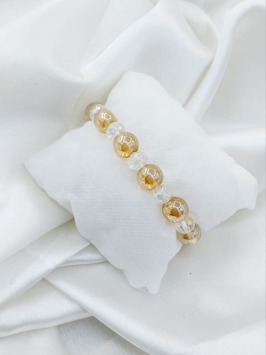 - Pearl Bracelet in Five Colors | New Arrival- Zevare.pk