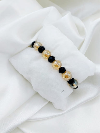 - Pearl Bracelet in Five Colors | New Arrival- Zevare.pk